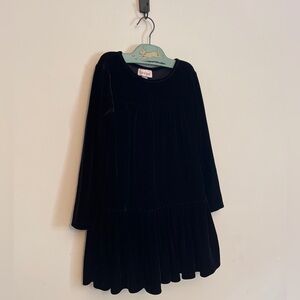 Cat & Jack Black Velvet Tiered Dress Girls 5T Stretch Holiday Goth Halloween